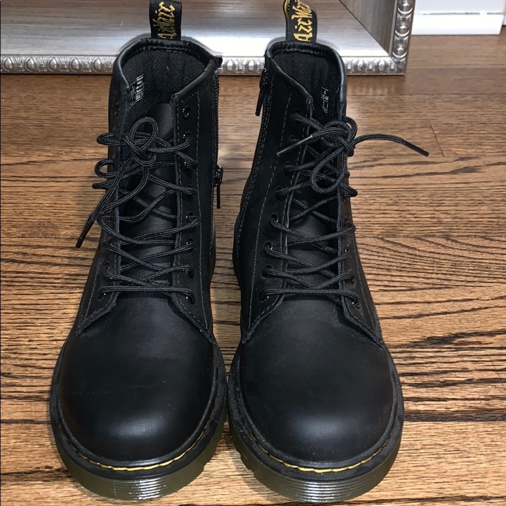 Black Dc. Martens 🖤